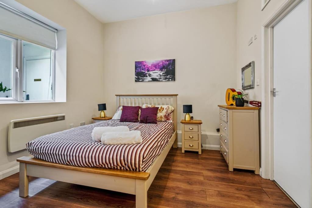 Two Bedroom With Patio Close To Hyde Park Ed4 Londres Exterior foto